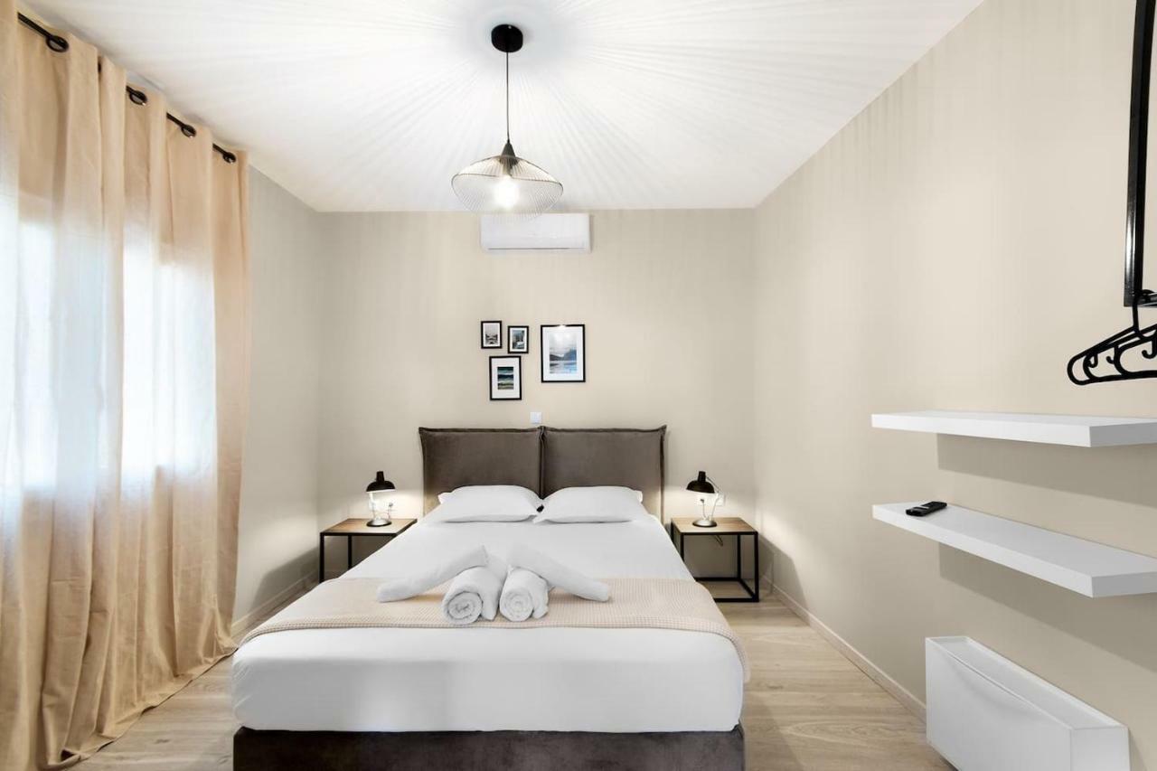 Villa Alexandra 네아 이라클리아 외부 사진